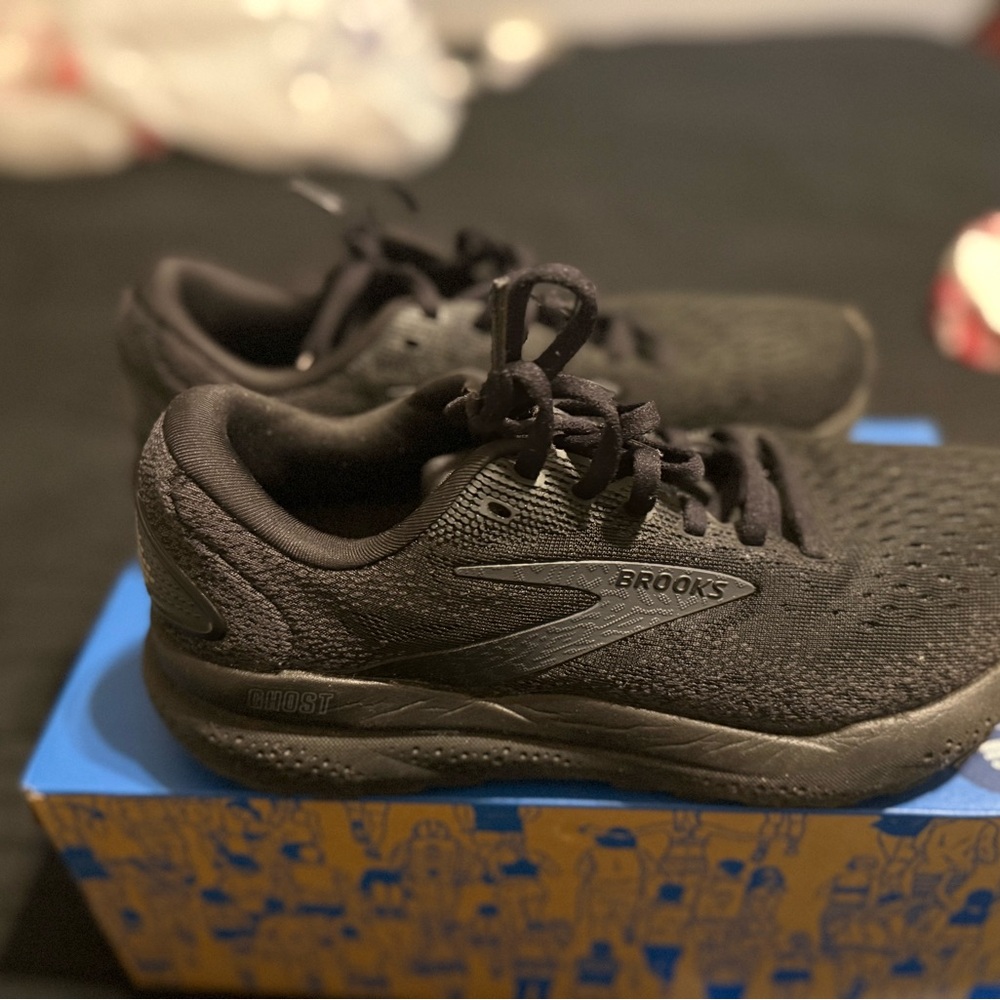 Brooks Kids Black Sneakers